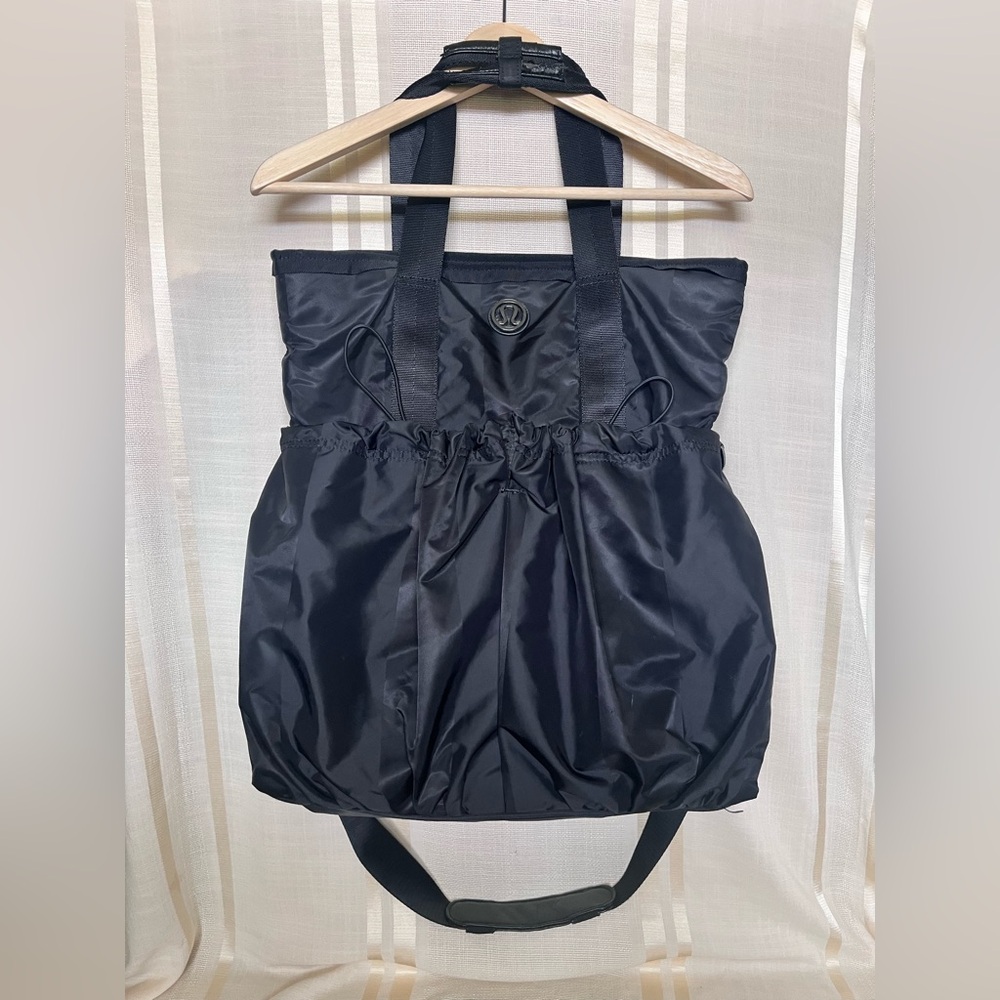 Lululemon Athletica Flow & Go Black Tote
